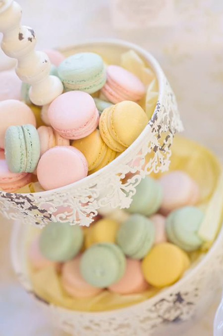 macarons pastels