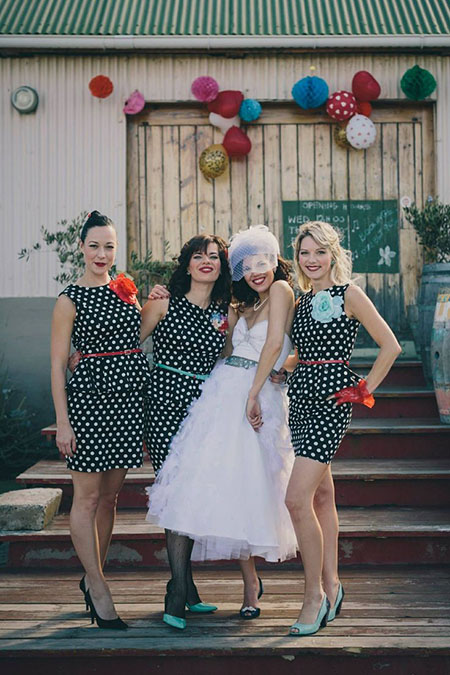 demoiselles d'honneur rockabilly avec mariée